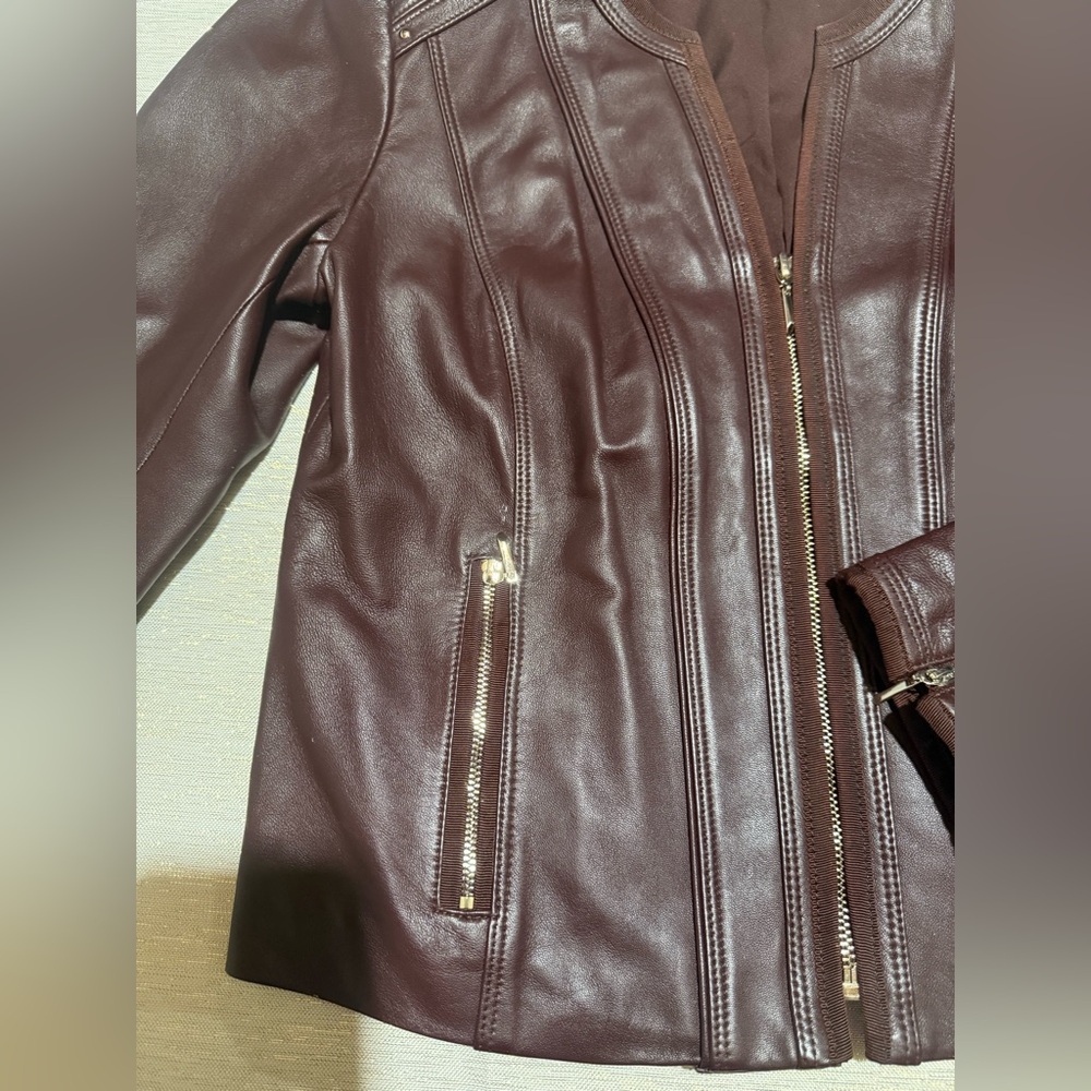 🛍️White House Black Market Leather Jacket. - Picture 3 of 10